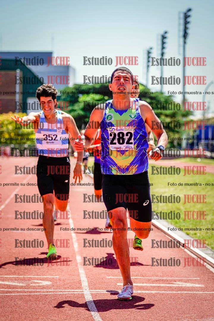 Fotos de los 800 m llanos de varones