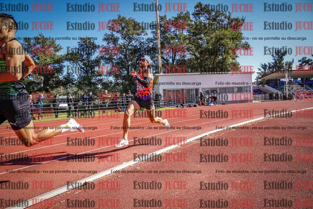 Fotos de los 800 m llanos de varones