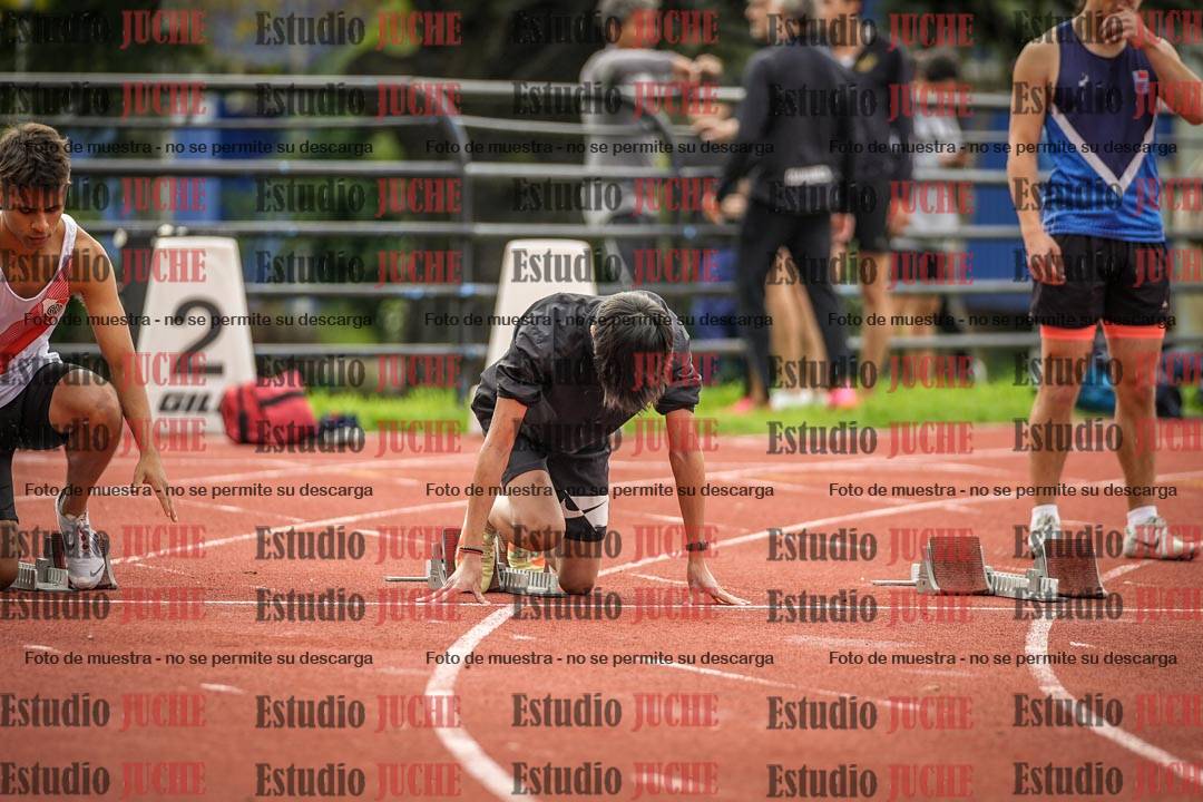 Fotos de los 100 m llanos de varones