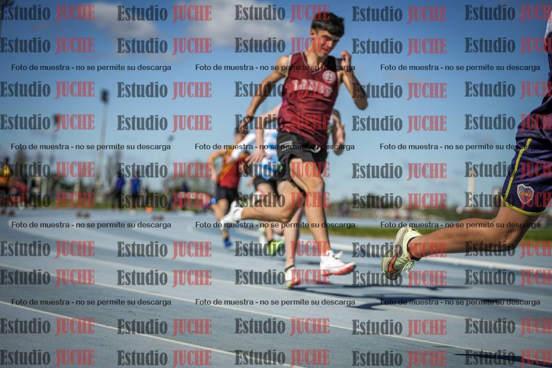 Fotos de los 200 m llanos de varones