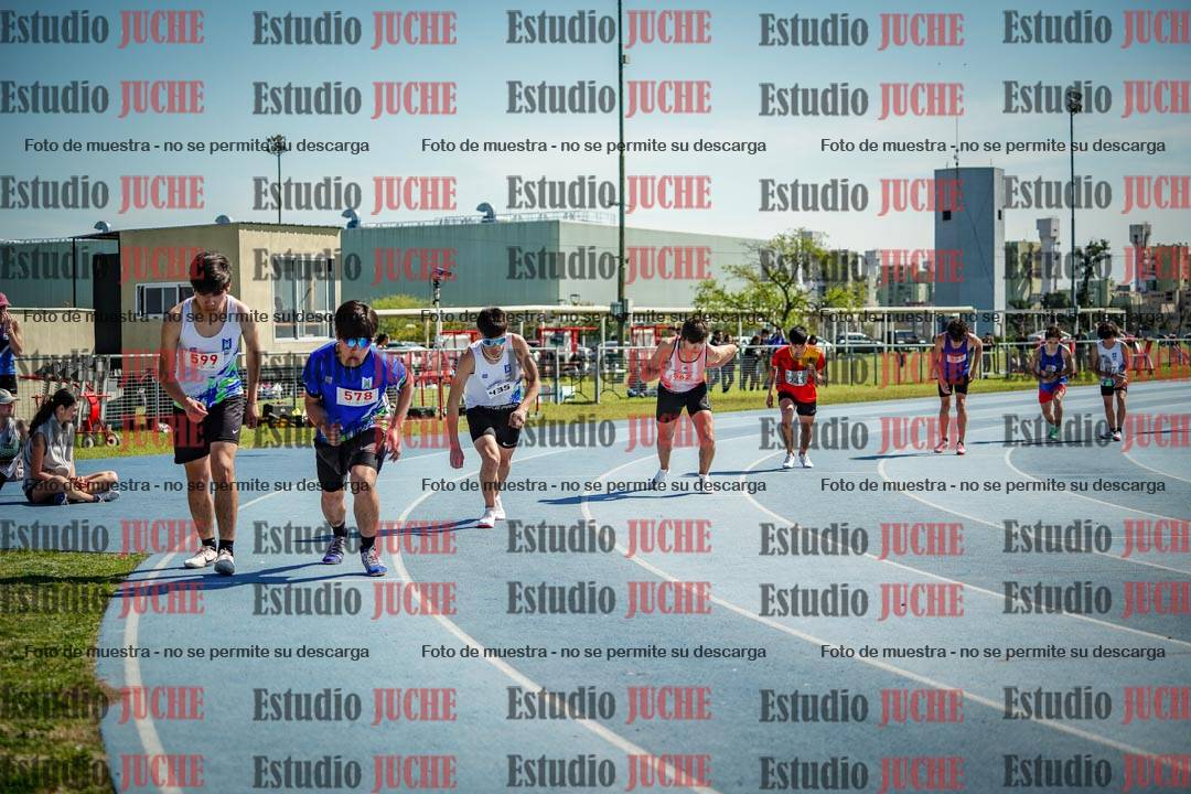 Fotos de los 800 m llanos de varones