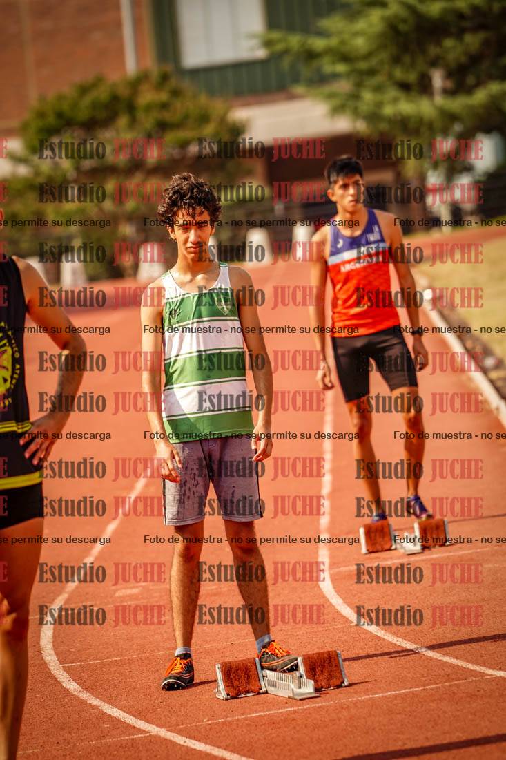 Fotos de los 400 m llanos de varones