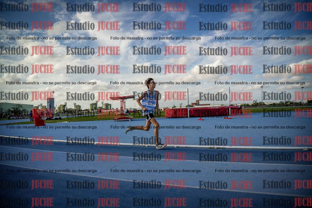 Fotos de los 800 m llanos de varones