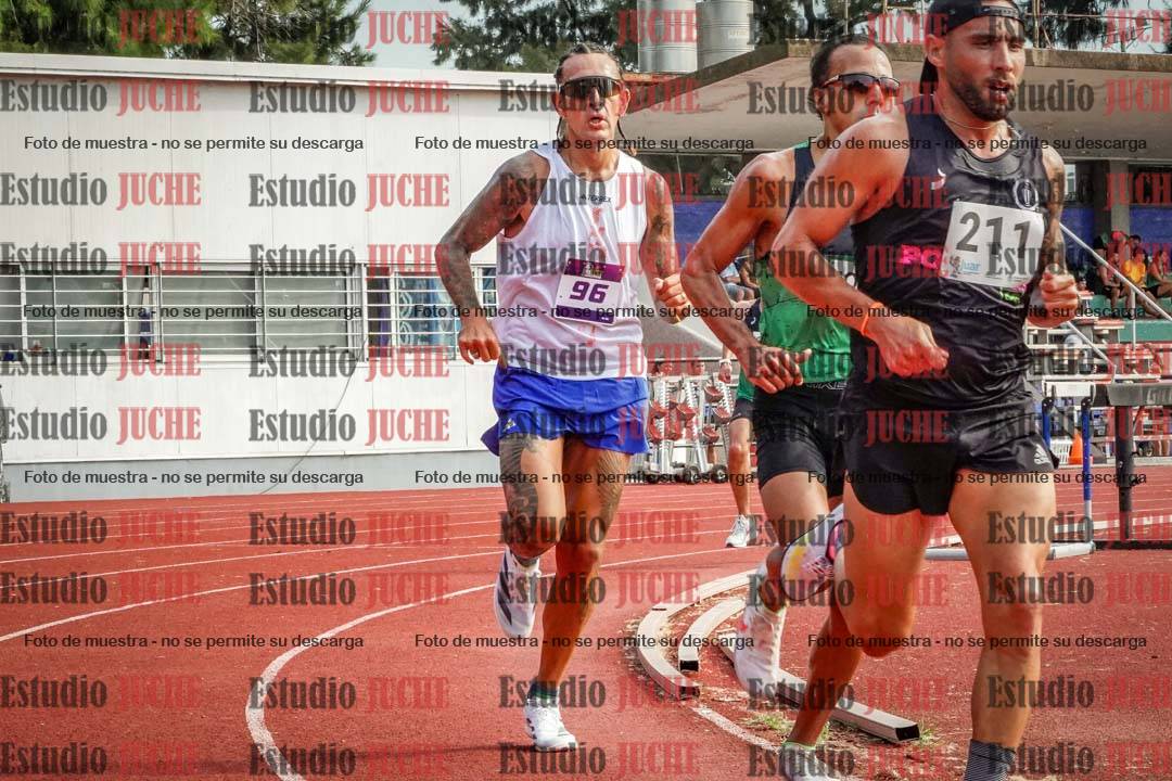Fotos de los 3000 m llanos de varones