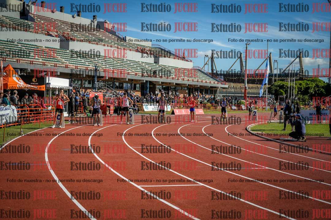 Fotos de los 800 m llanos de varones