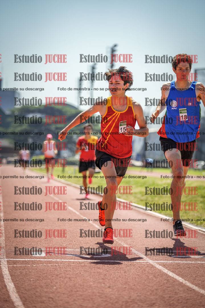 Fotos de los 800 m llanos de varones