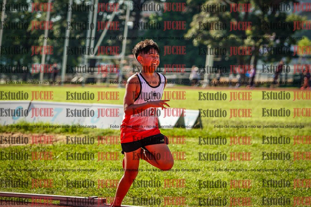 Fotos de los 2400 m llanos de varones
