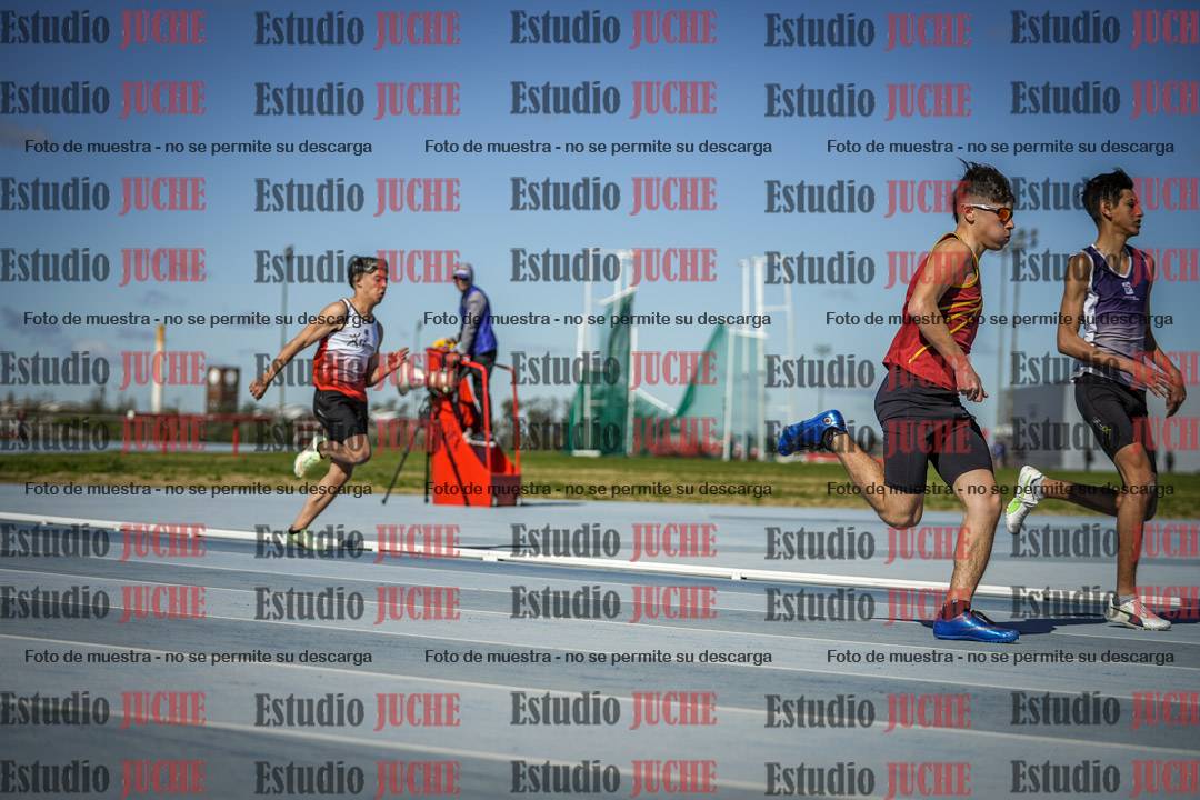 Fotos de los 200 m llanos de varones