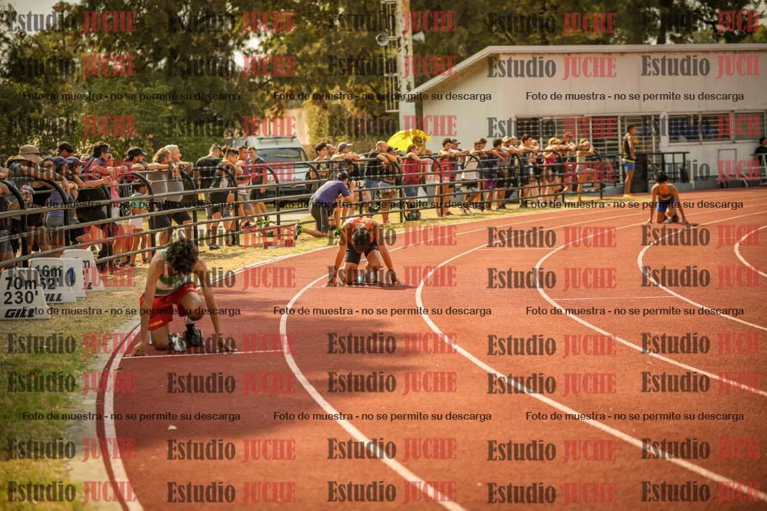 Fotos de los 400 m llanos de varones