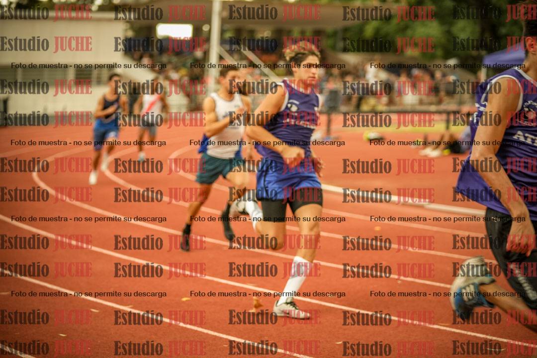 Fotos de los 400 m con vallas de varones