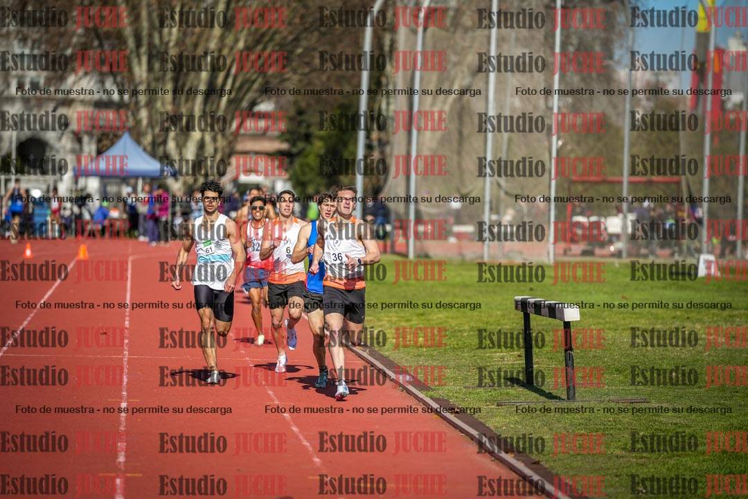 Fotos de los 800 m llanos de varones