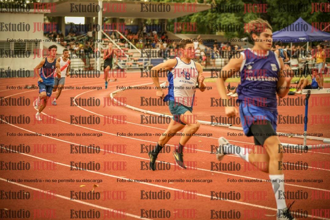 Fotos de los 400 m con vallas de varones
