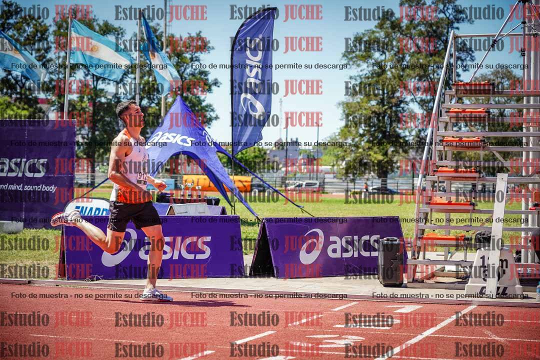 Fotos de los 800 m llanos de varones