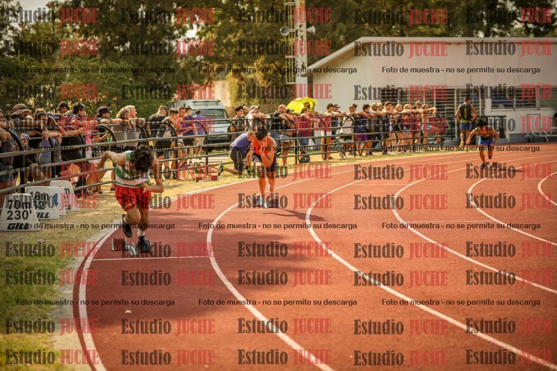 Fotos de los 400 m llanos de varones