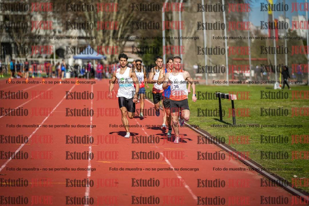 Fotos de los 800 m llanos de varones