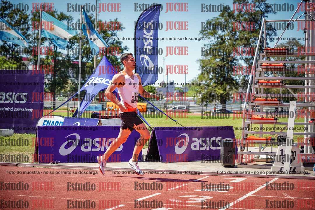 Fotos de los 800 m llanos de varones