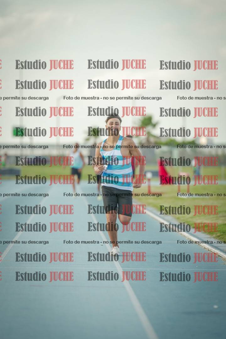 Fotos de los 800 m llanos de varones