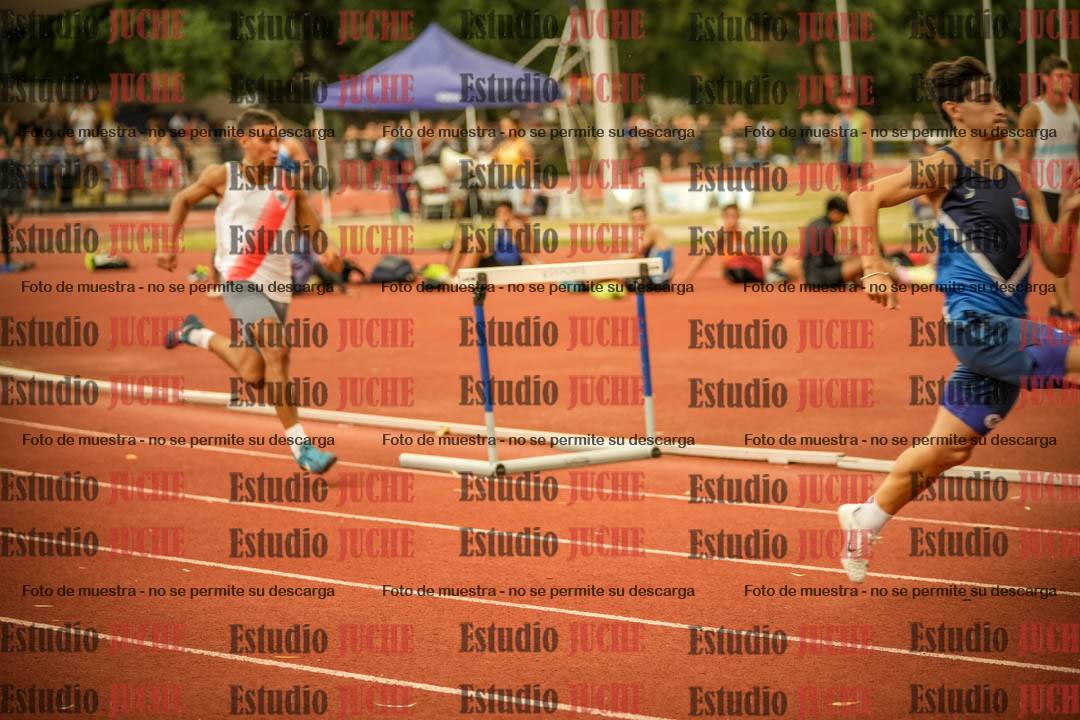 Fotos de los 400 m con vallas de varones