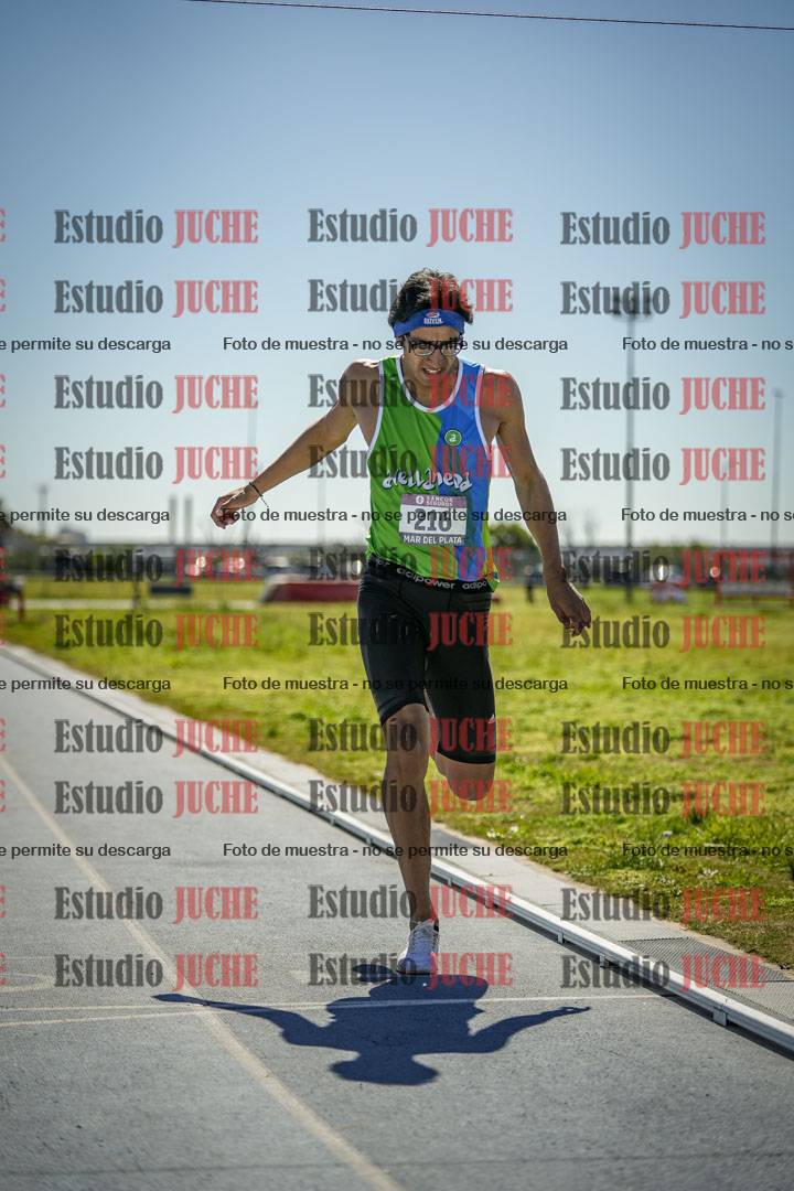 Fotos de los 800 m llanos de varones