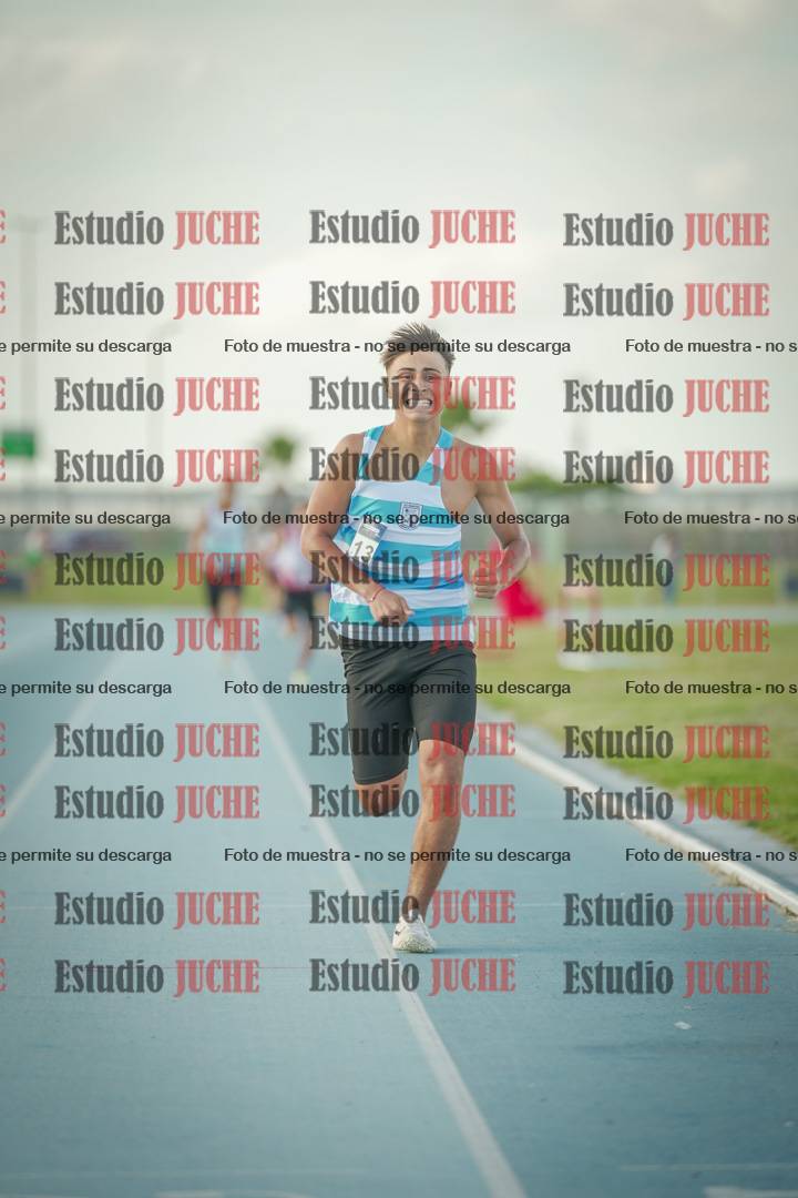 Fotos de los 800 m llanos de varones