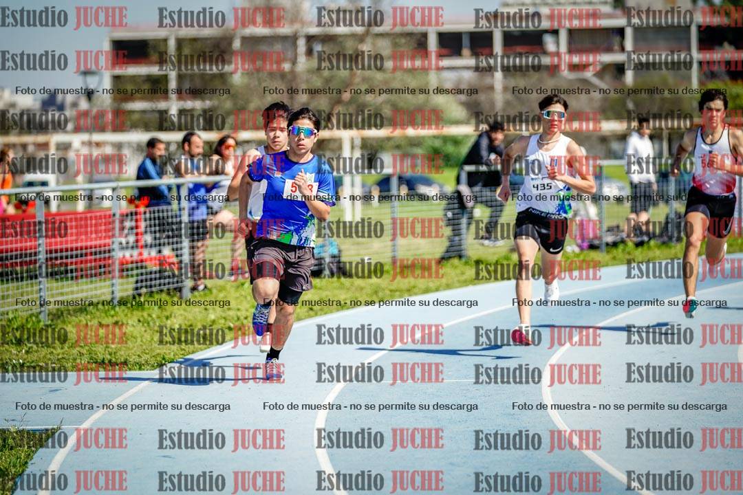 Fotos de los 800 m llanos de varones