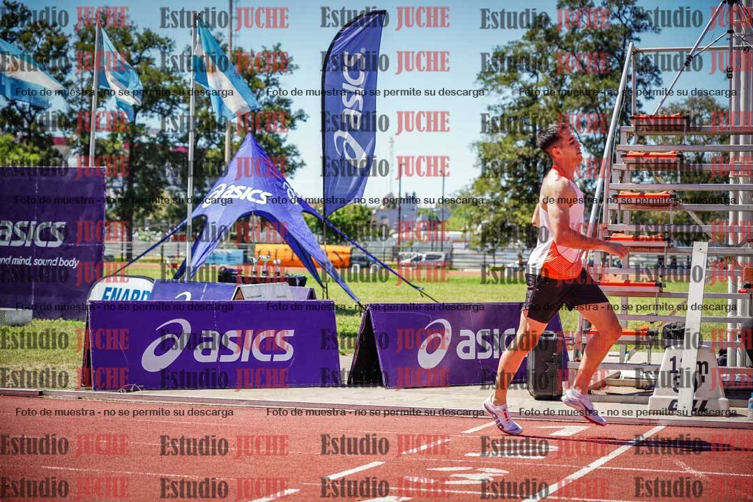Fotos de los 800 m llanos de varones