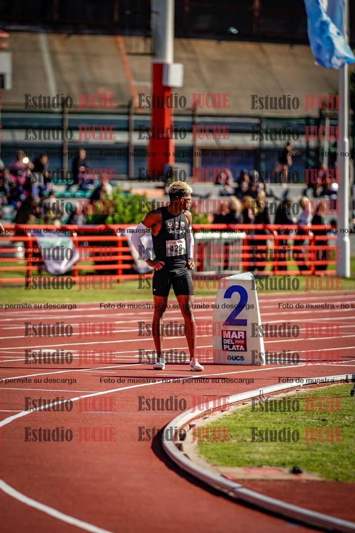 Fotos de los 800 m llanos de varones