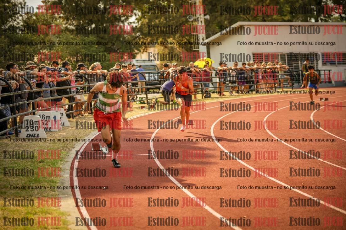 Fotos de los 400 m llanos de varones