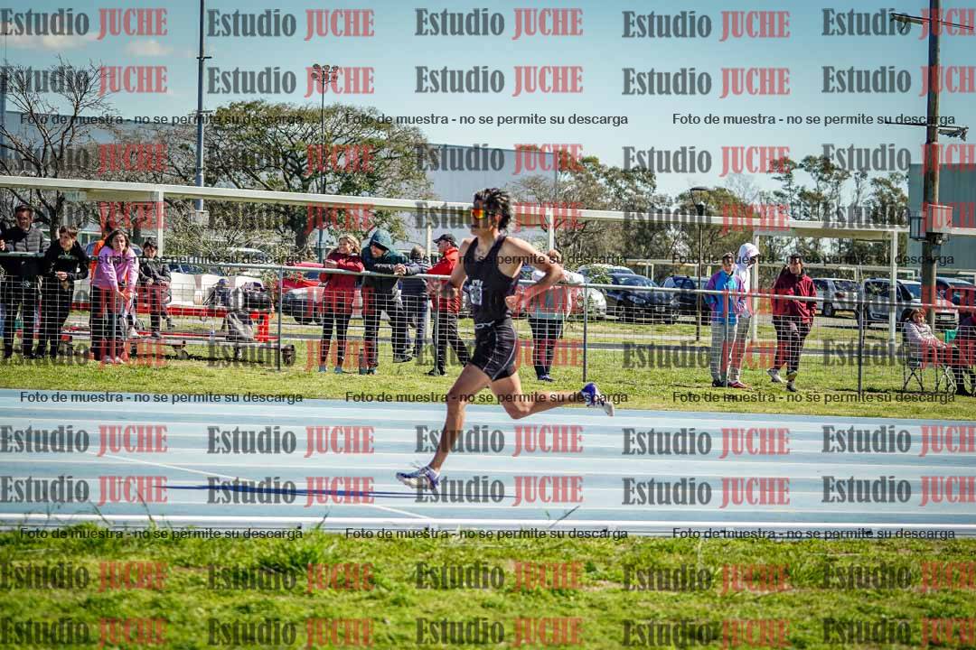 Fotos de los 800 m llanos de varones