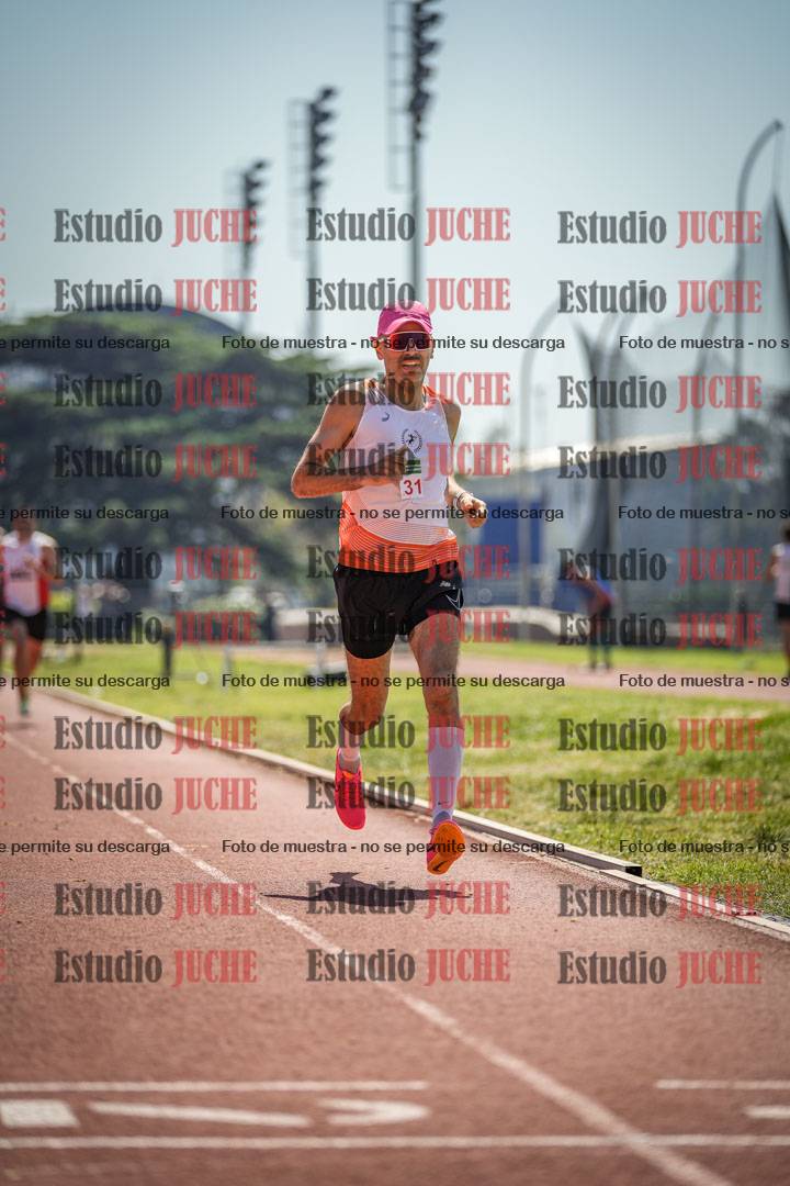 Fotos de los 800 m llanos de varones