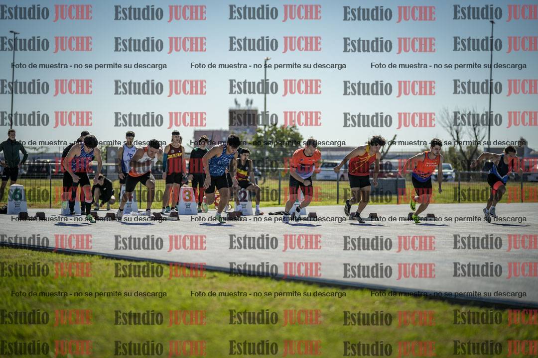 Fotos de los 100 m llanos de varones