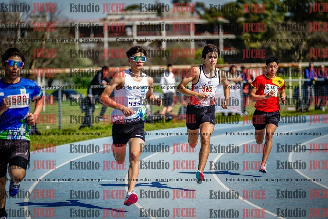 Fotos de los 800 m llanos de varones