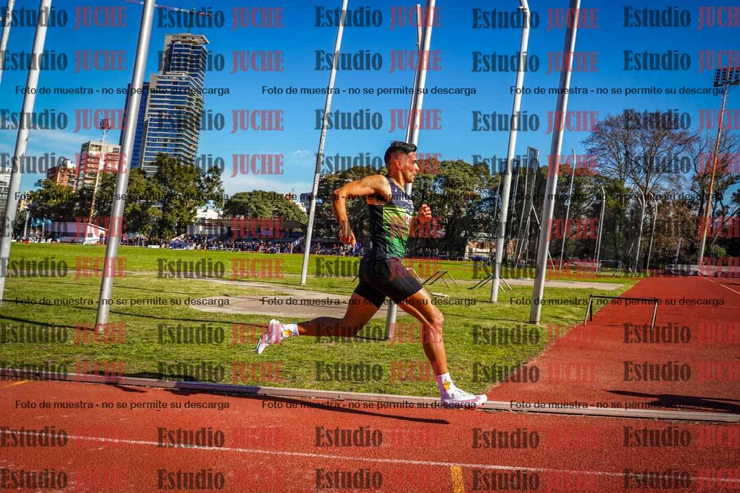 Fotos de los 800 m llanos de varones