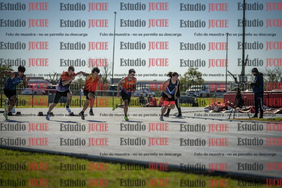 Fotos de los 100 m llanos de varones