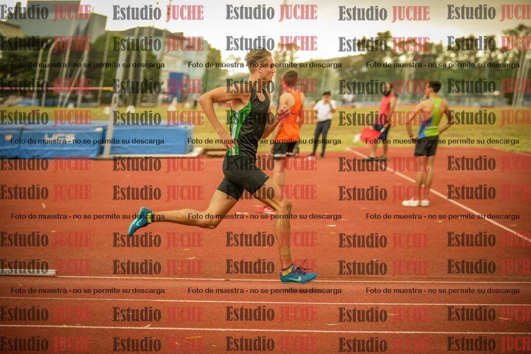 Fotos de los 400 m con vallas de varones