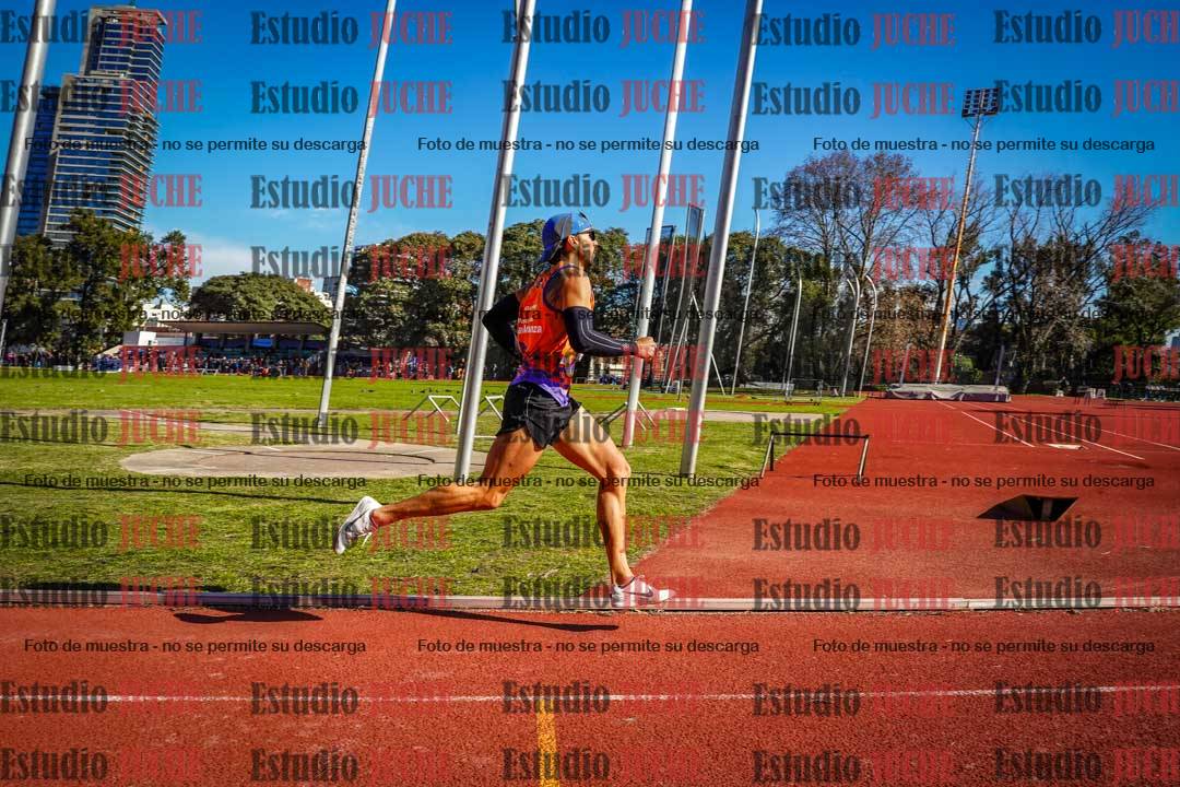 Fotos de los 800 m llanos de varones