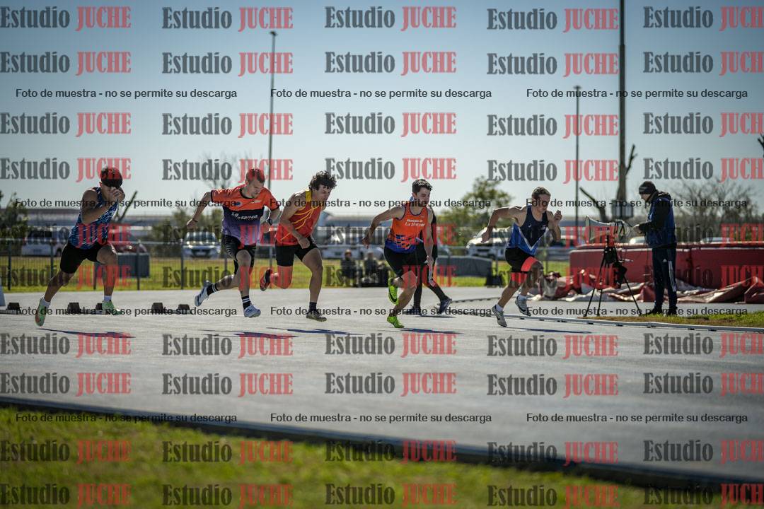 Fotos de los 100 m llanos de varones