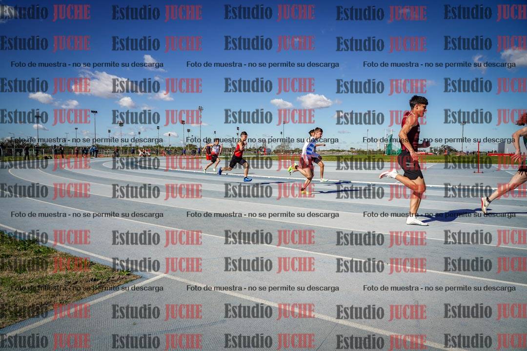Fotos de los 200 m llanos de varones