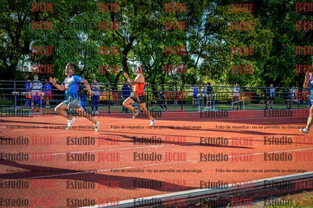 Fotos de los 100 m llanos de varones
