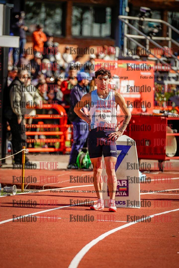 Fotos de los 800 m llanos de varones