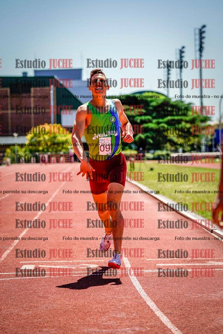 Fotos de los 800 m llanos de varones