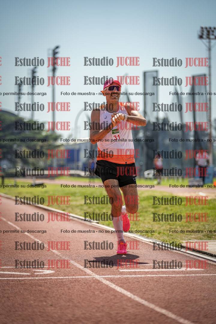 Fotos de los 800 m llanos de varones
