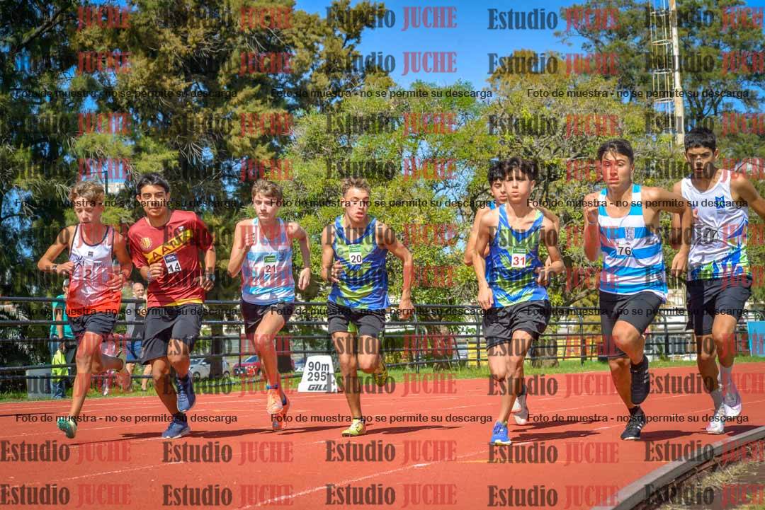 Fotos de los 600 m llanos de varones
