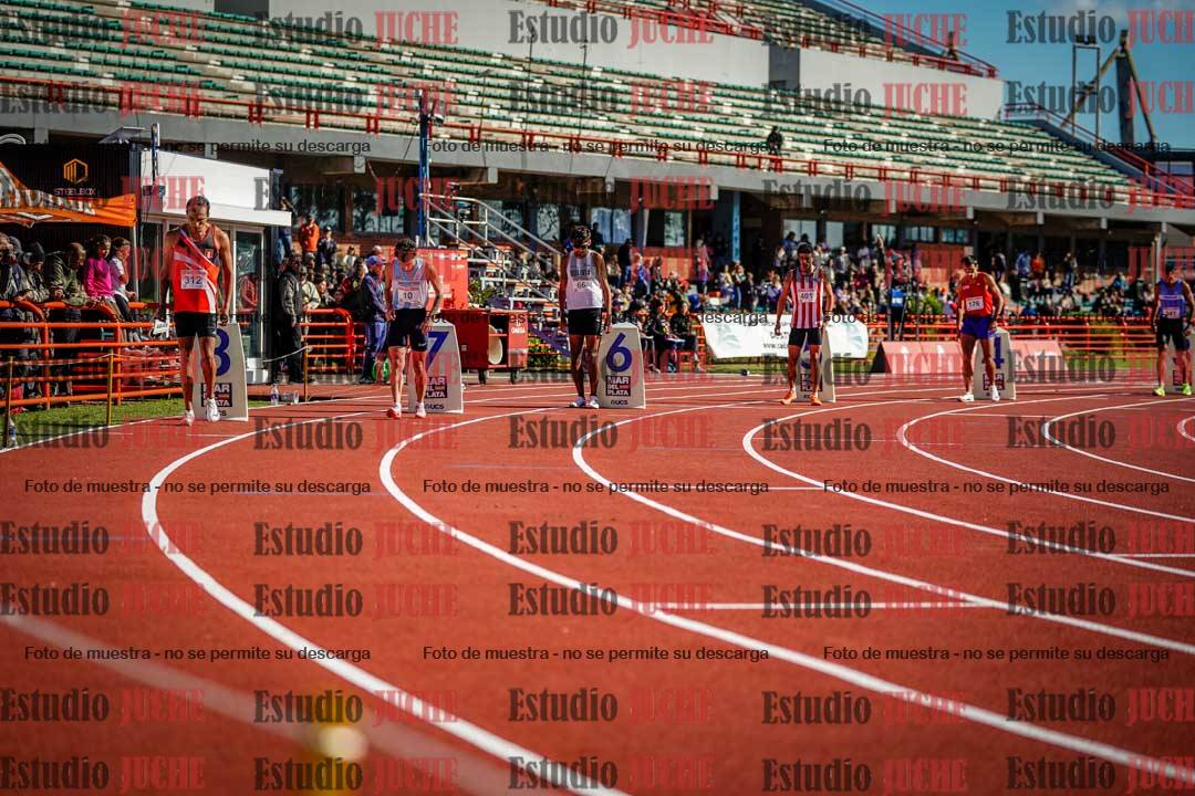 Fotos de los 800 m llanos de varones