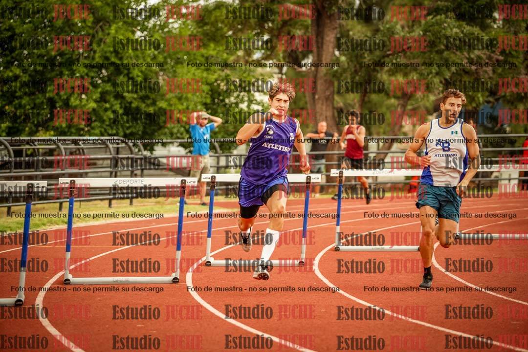 Fotos de los 400 m con vallas de varones