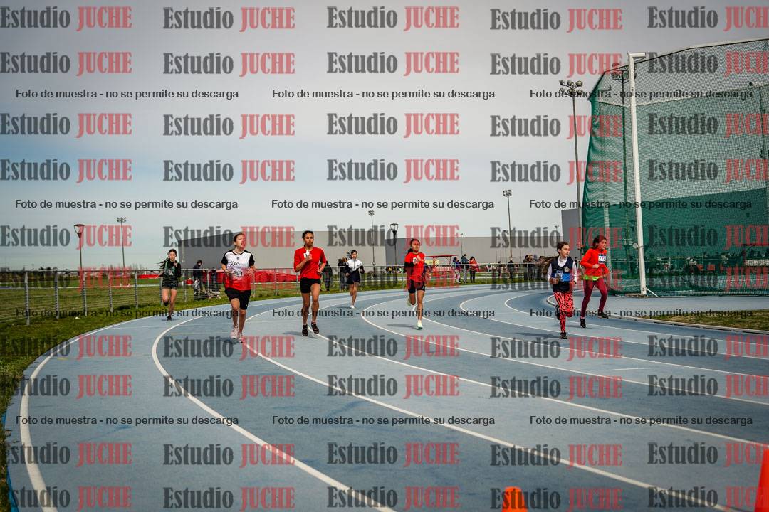 Fotos de los 800 m llanos de mujeres - U14