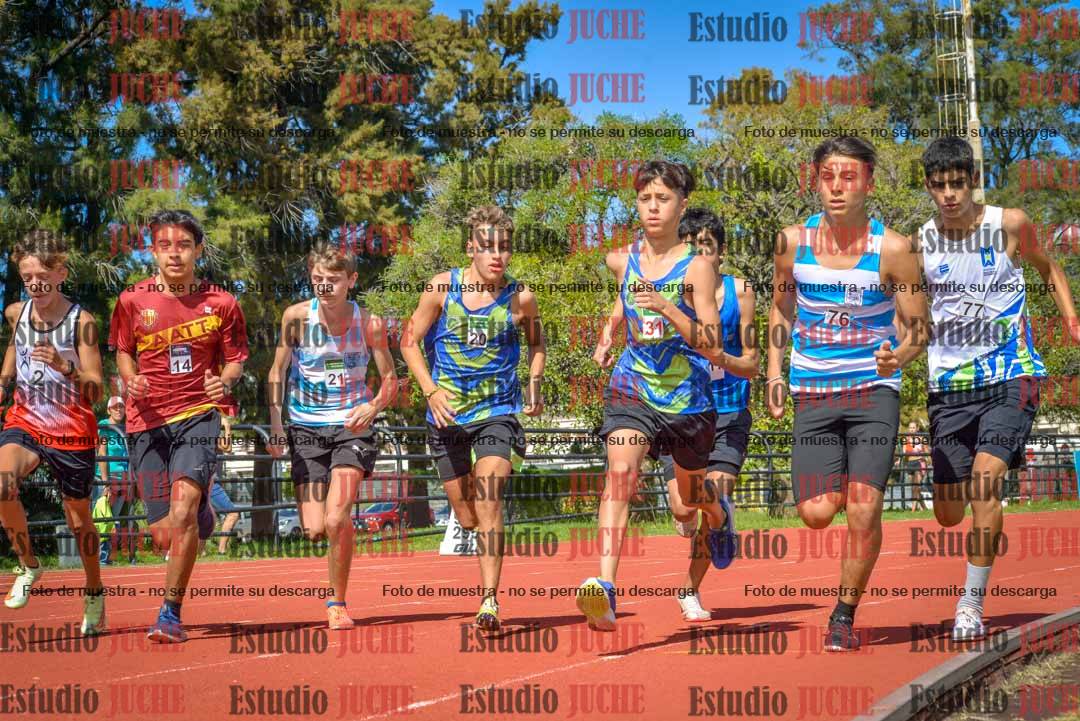 Fotos de los 600 m llanos de varones