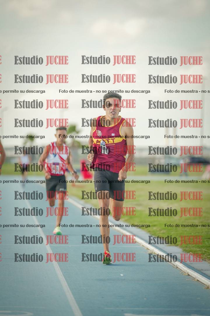 Fotos de los 800 m llanos de varones