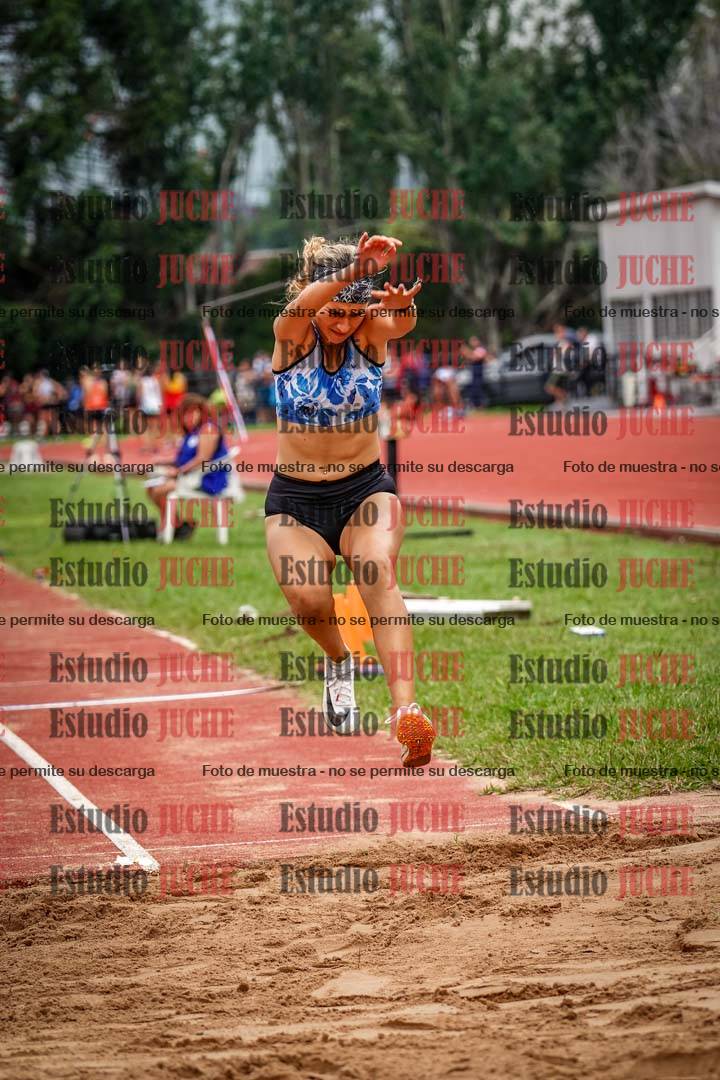 Fotos del salto triple - tabla de 8 y 10