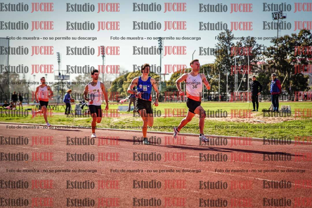 Fotos de los 800 m llanos de varones